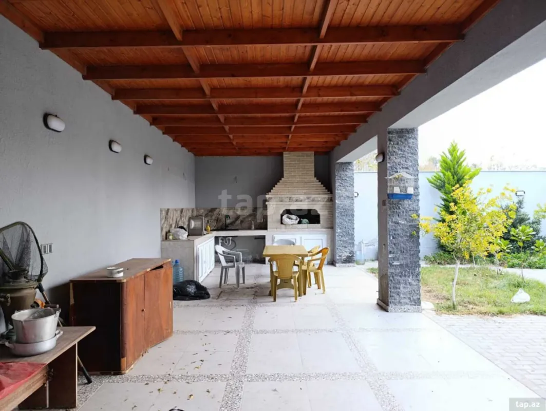 Satılır 5 otaqlı həyət evi 130 m²