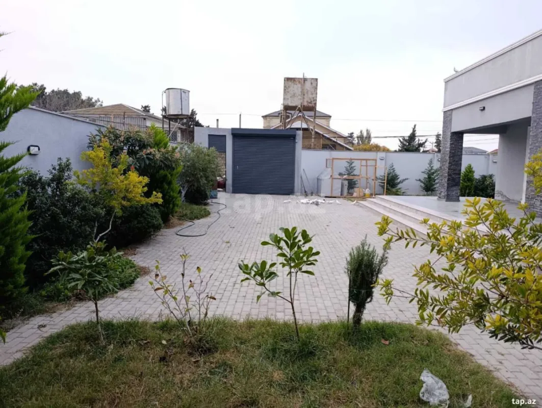 Satılır 5 otaqlı həyət evi 130 m²