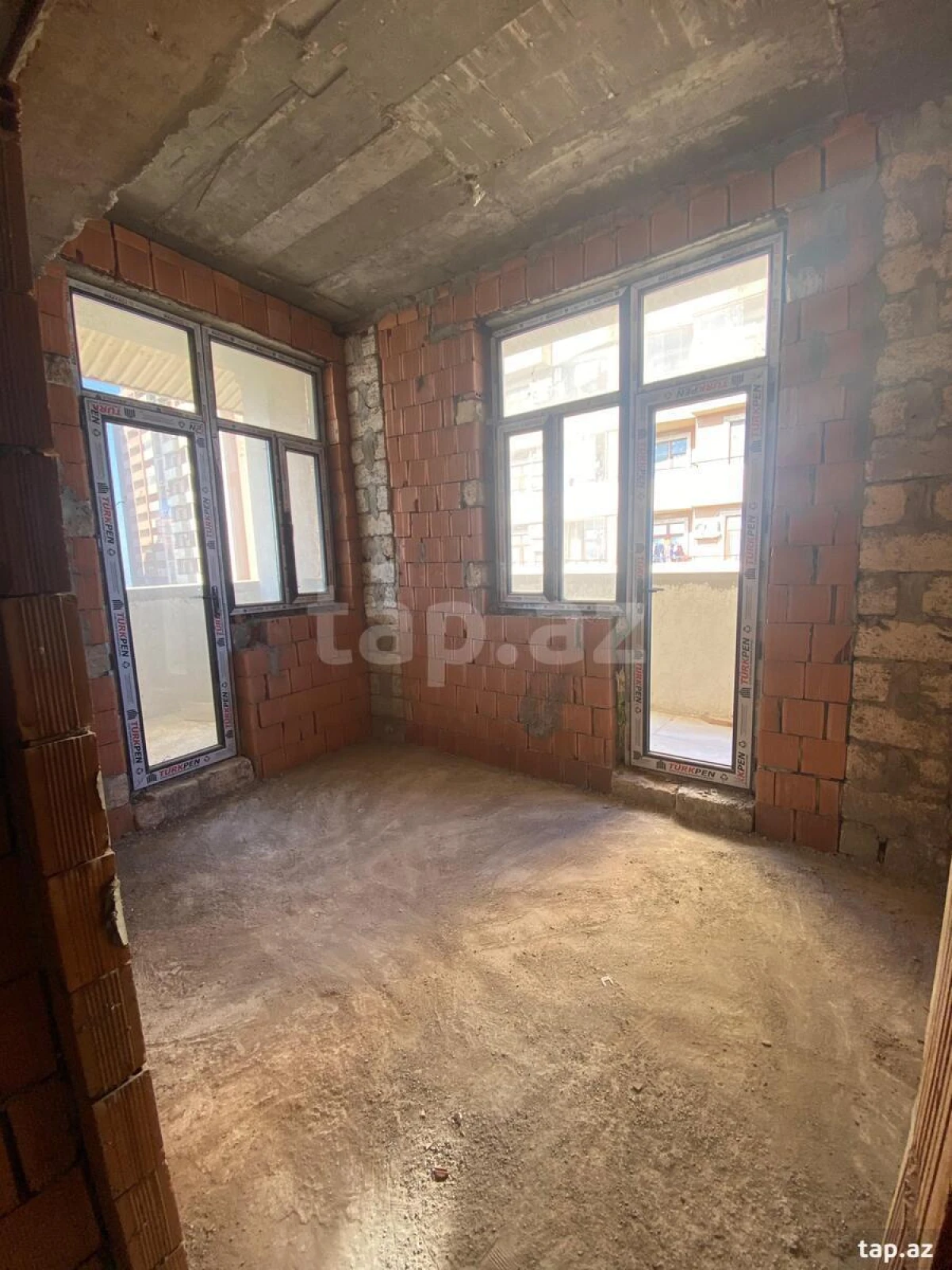 Satılır 2 otaqlı yeni tikili 77 m²