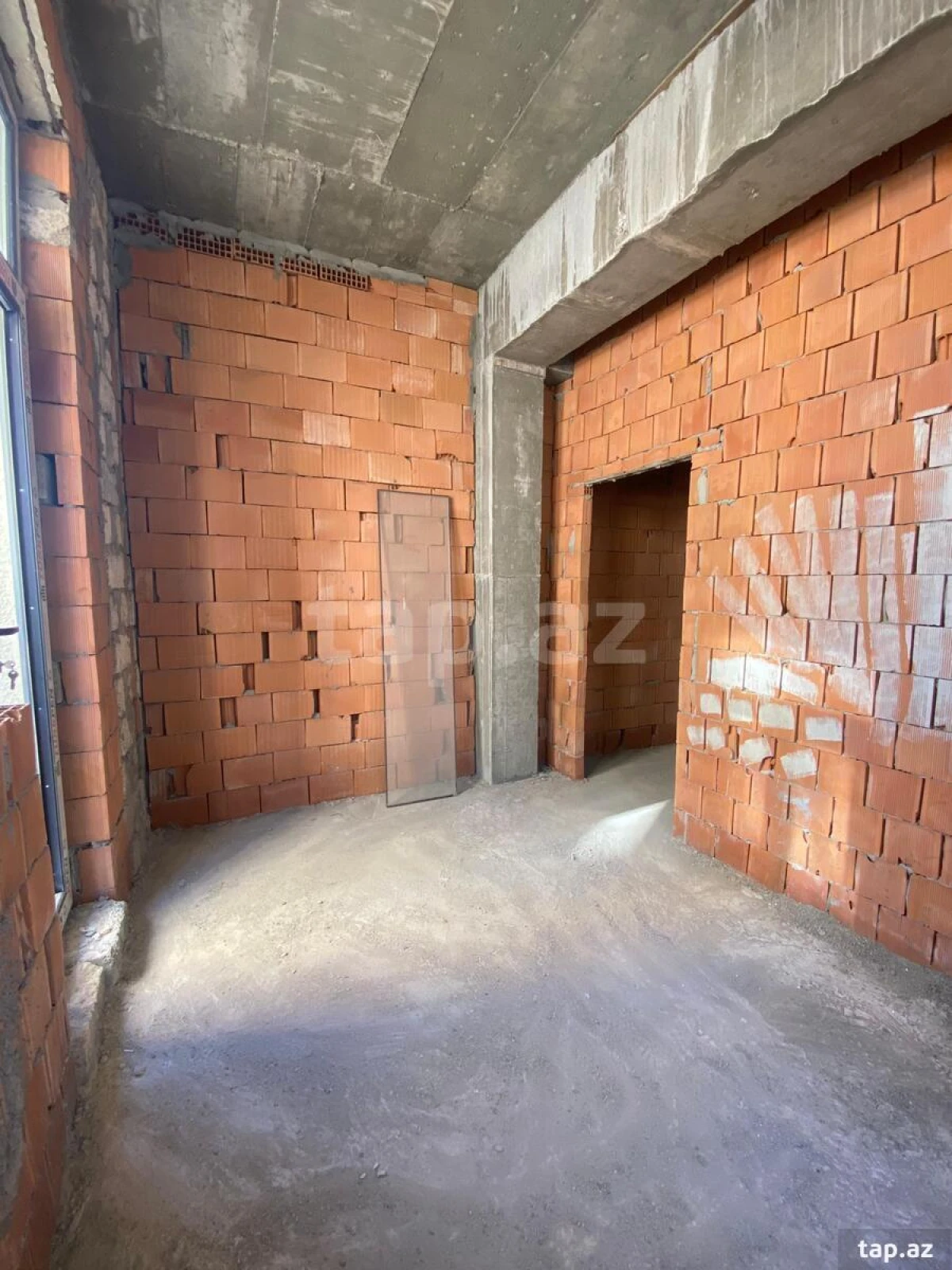 Satılır 2 otaqlı yeni tikili 77 m²