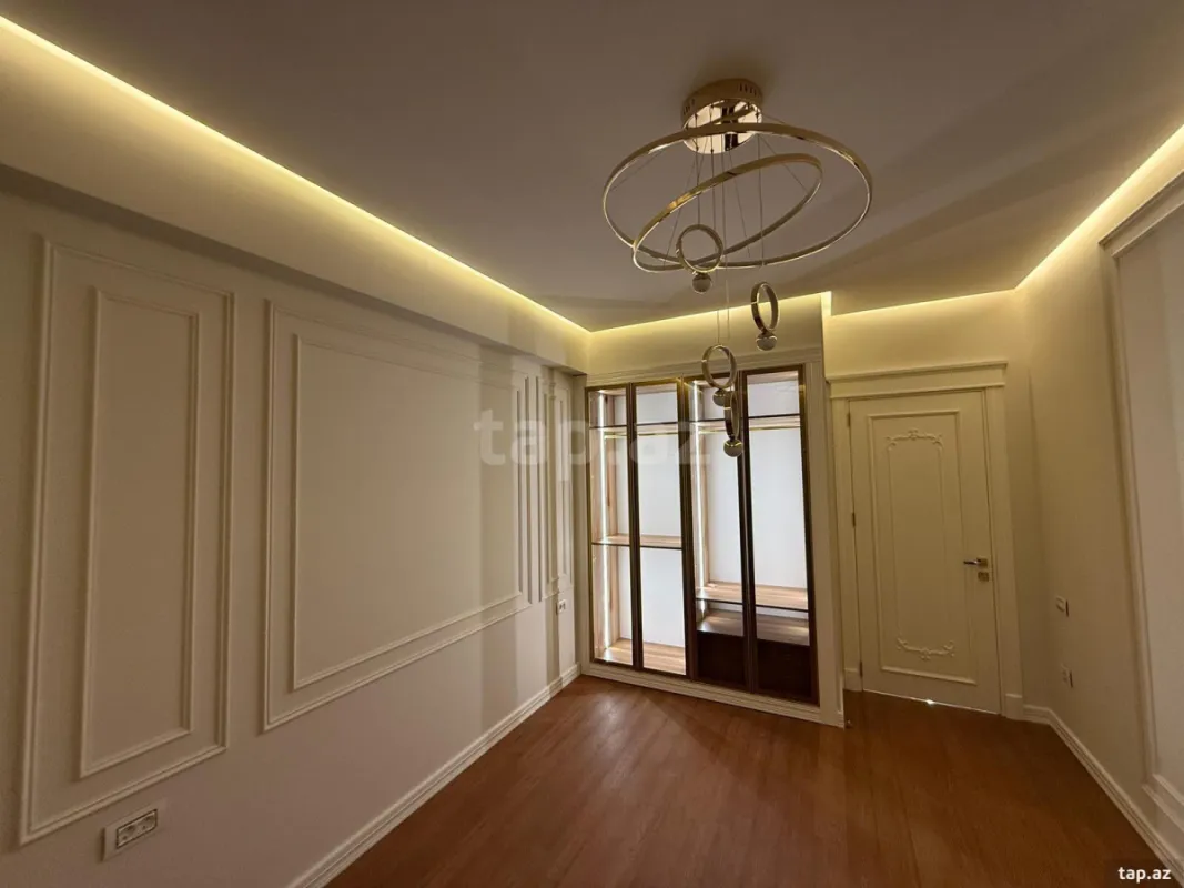 Satılır 4 otaqlı yeni tikili 189 m²