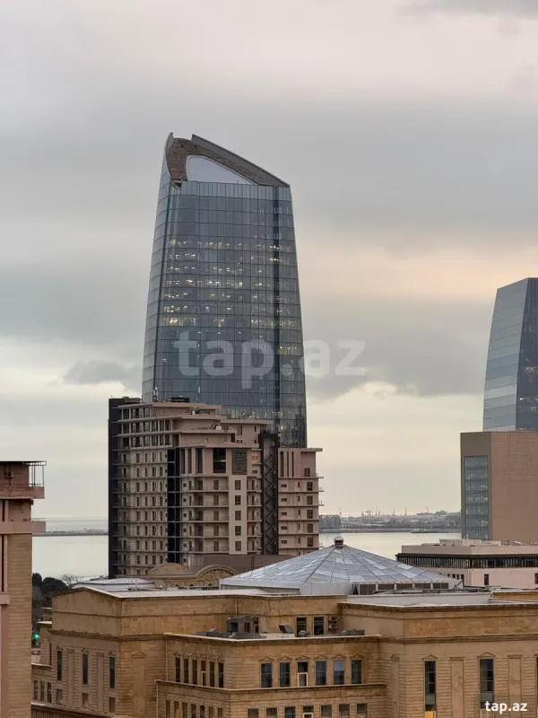 Satılır 4 otaqlı yeni tikili 189 m²