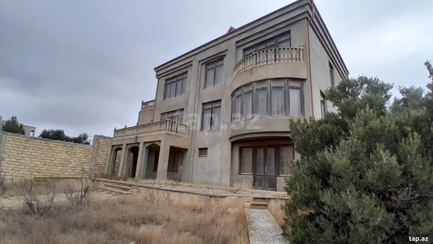 Satılır 6 otaqlı həyət evi 350 m²