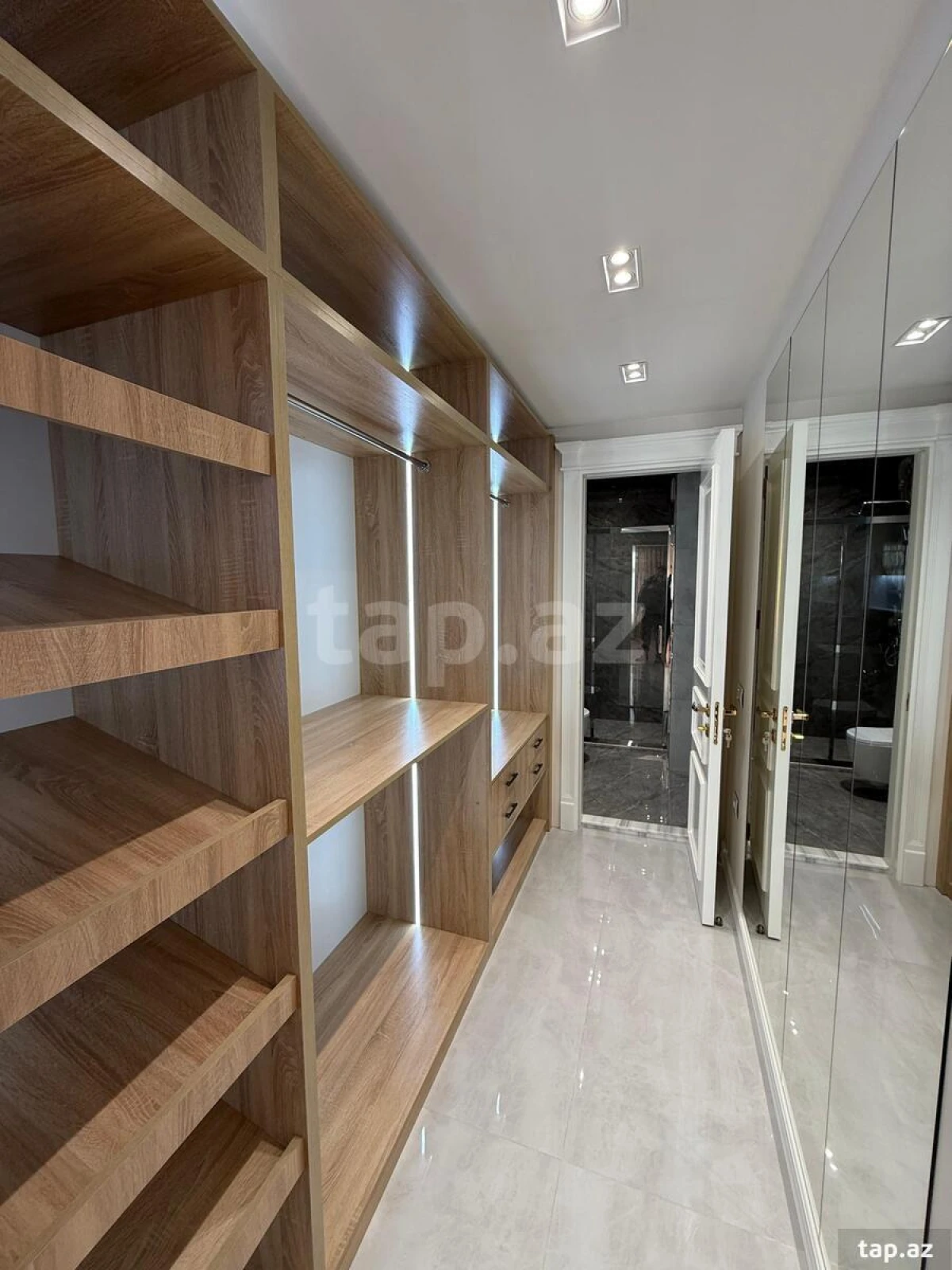 Satılır 4 otaqlı yeni tikili 179 m²
