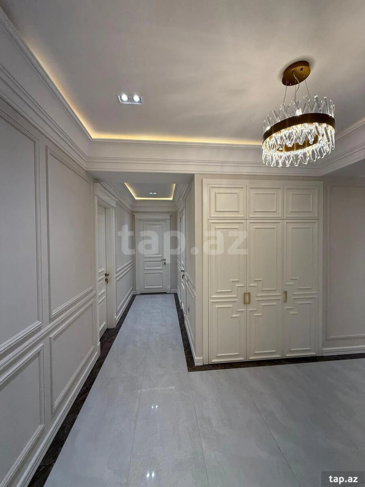 Satılır 4 otaqlı yeni tikili 179 m²