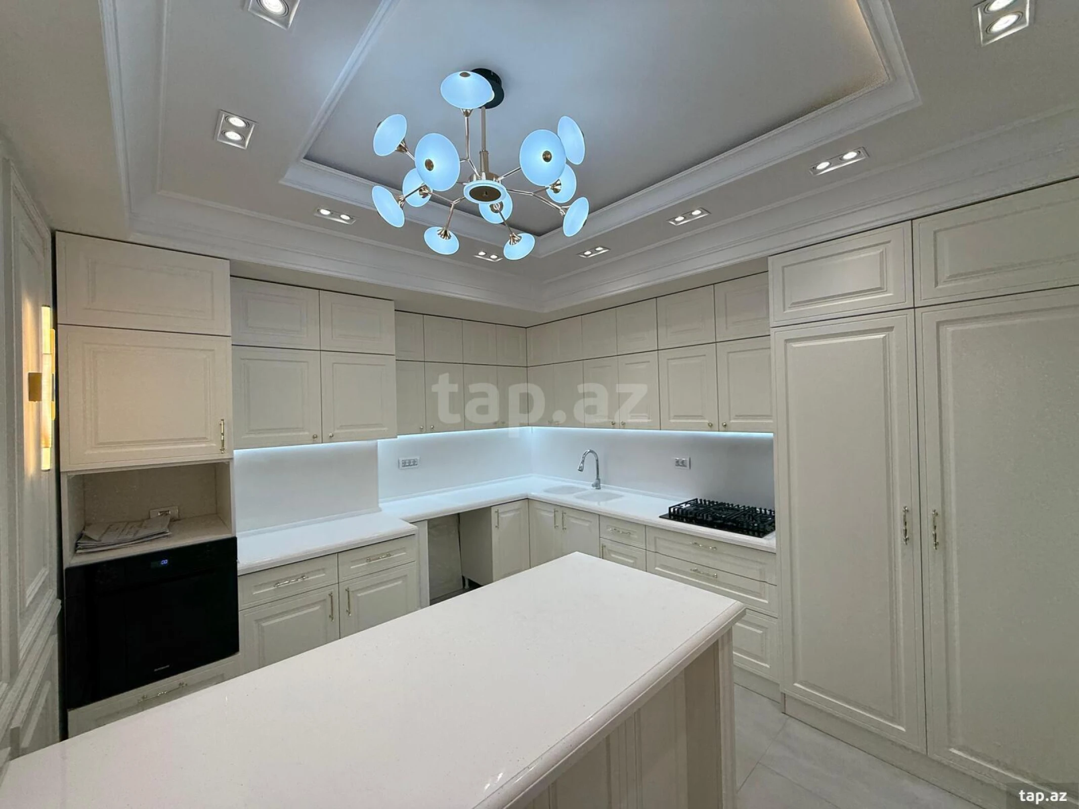 Satılır 4 otaqlı yeni tikili 179 m²