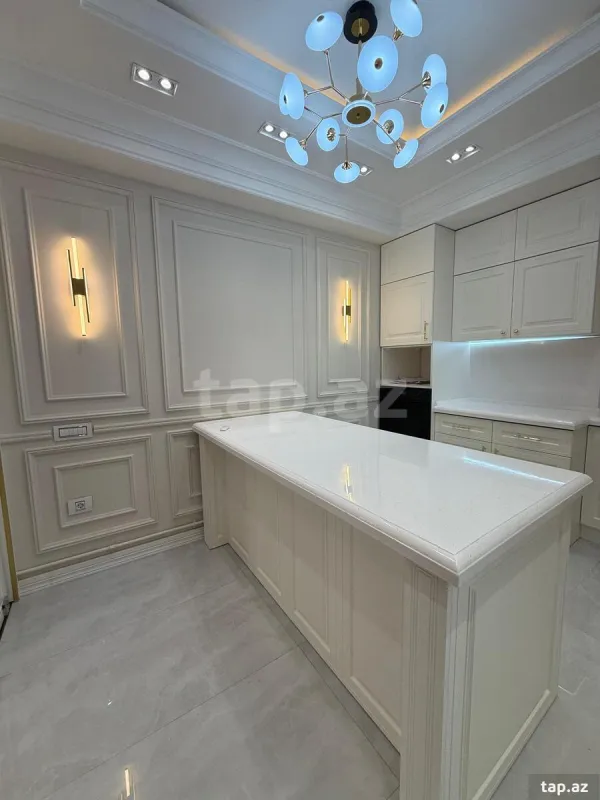 Satılır 4 otaqlı yeni tikili 179 m²