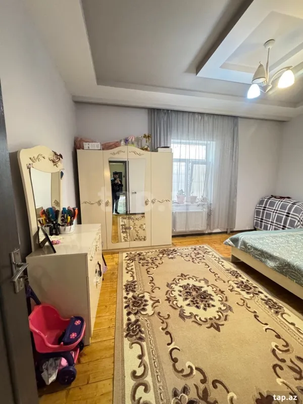 Satılır 4 otaqlı həyət evi