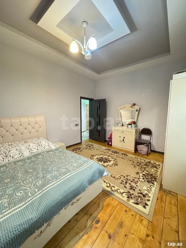 Satılır 4 otaqlı həyət evi