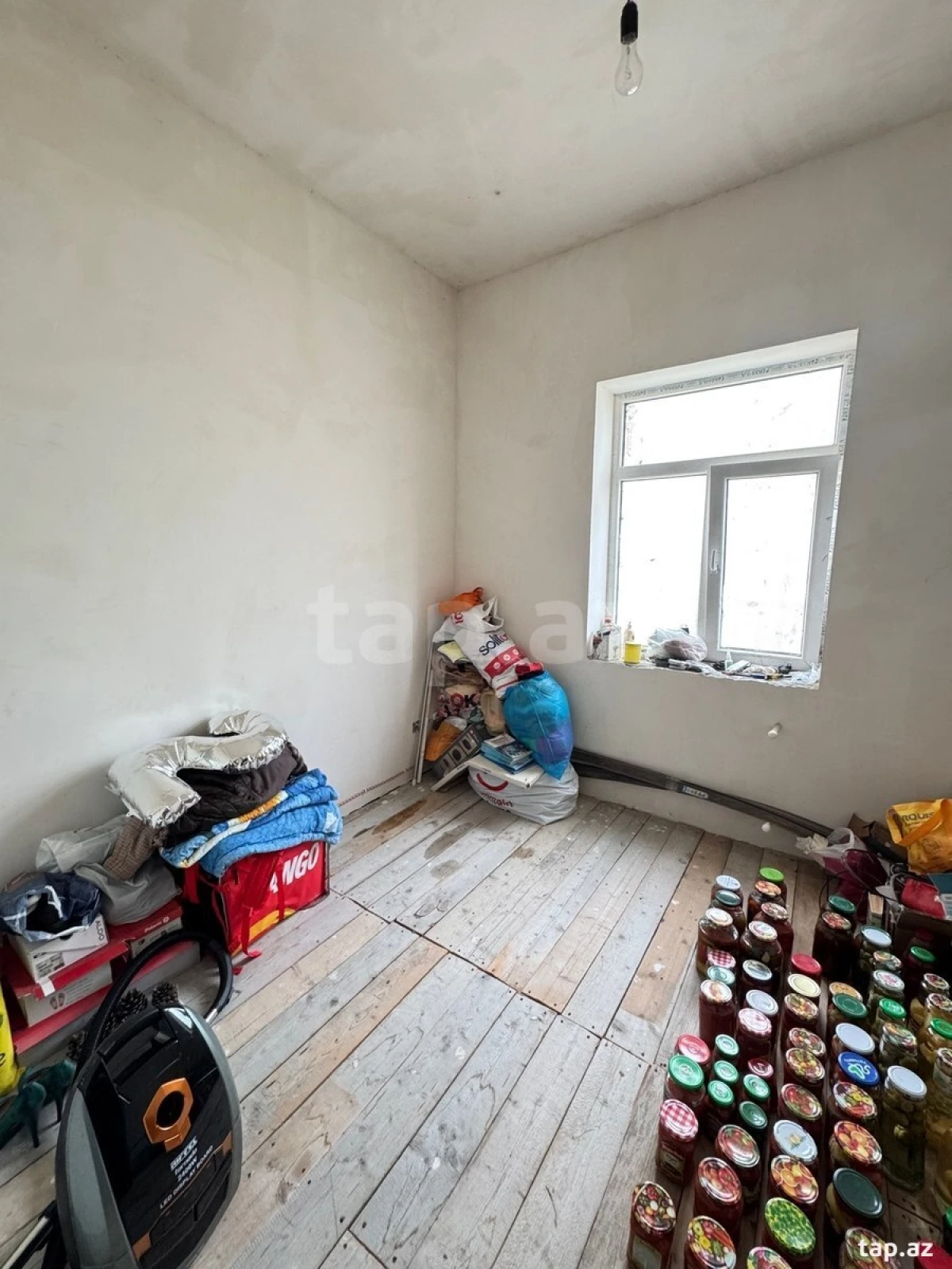 Satılır 4 otaqlı həyət evi