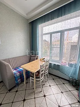 Satılır 4 otaqlı həyət evi