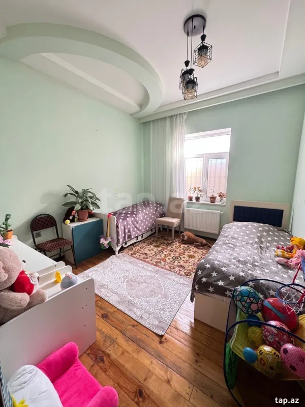 Satılır 4 otaqlı həyət evi