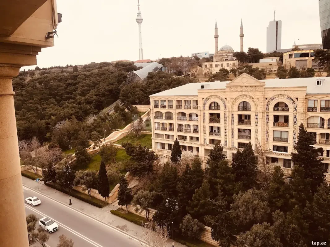 Kirayə verilir 2 otaqlı mənzil 75 m²