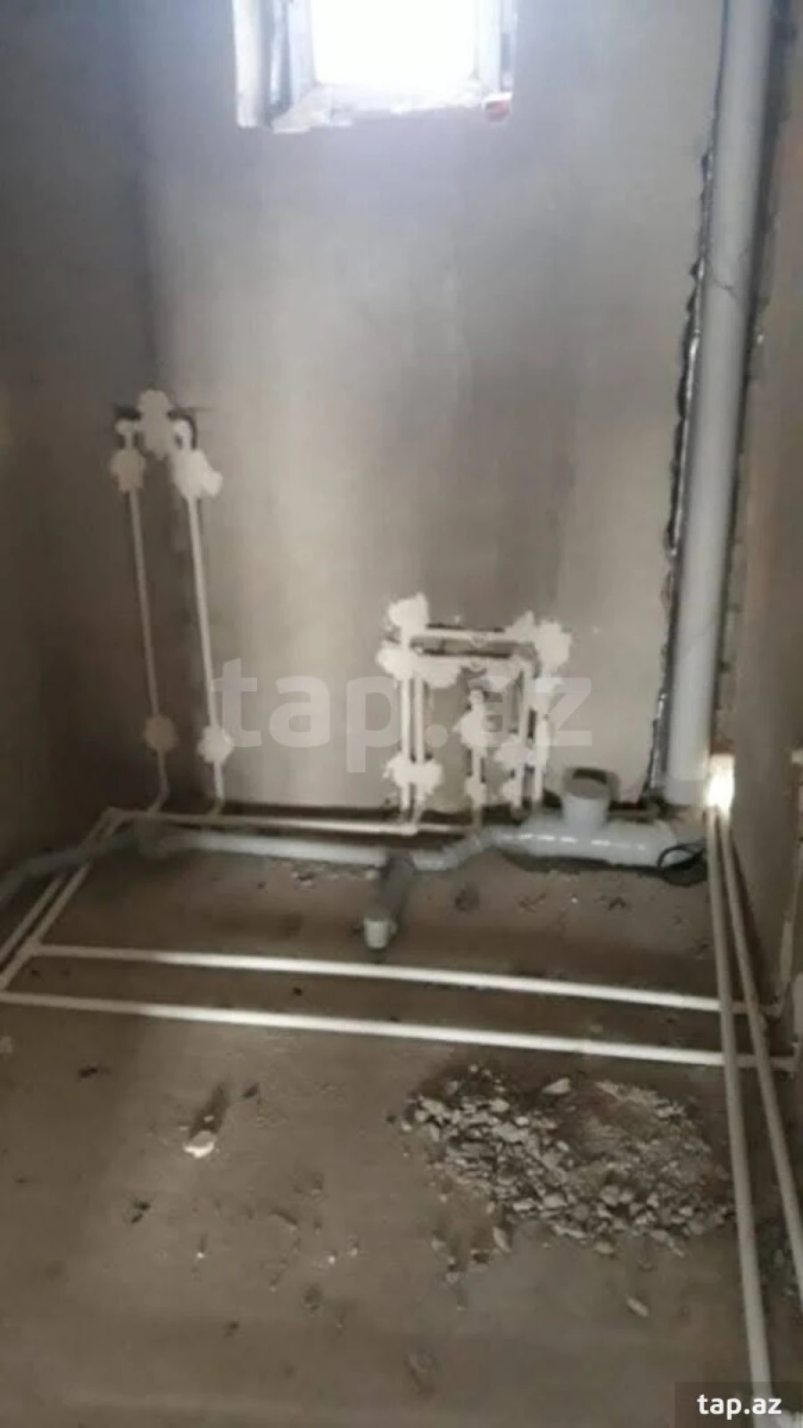 Satılır 5 otaqlı həyət evi