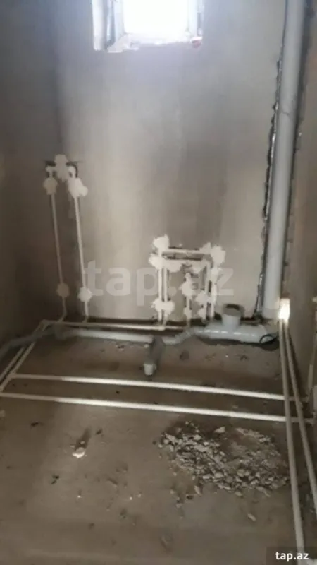 Satılır 5 otaqlı həyət evi