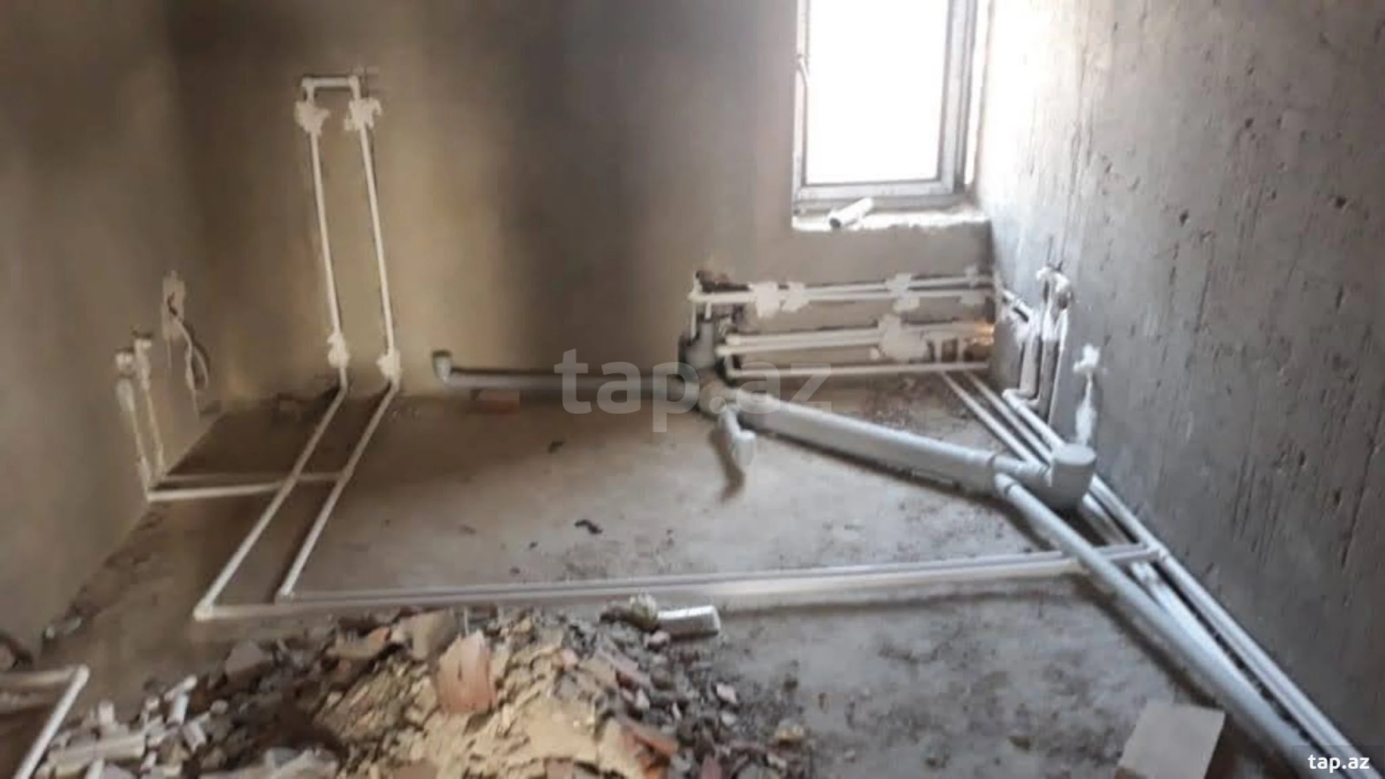 Satılır 5 otaqlı həyət evi