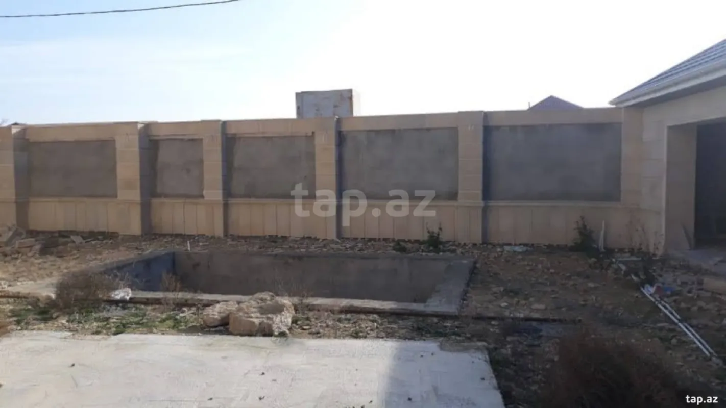Satılır 5 otaqlı həyət evi