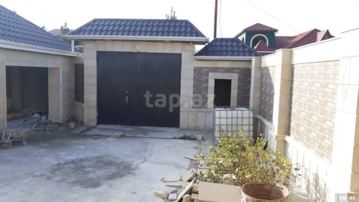 Satılır 5 otaqlı həyət evi