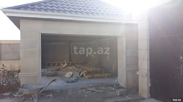 Satılır 5 otaqlı həyət evi