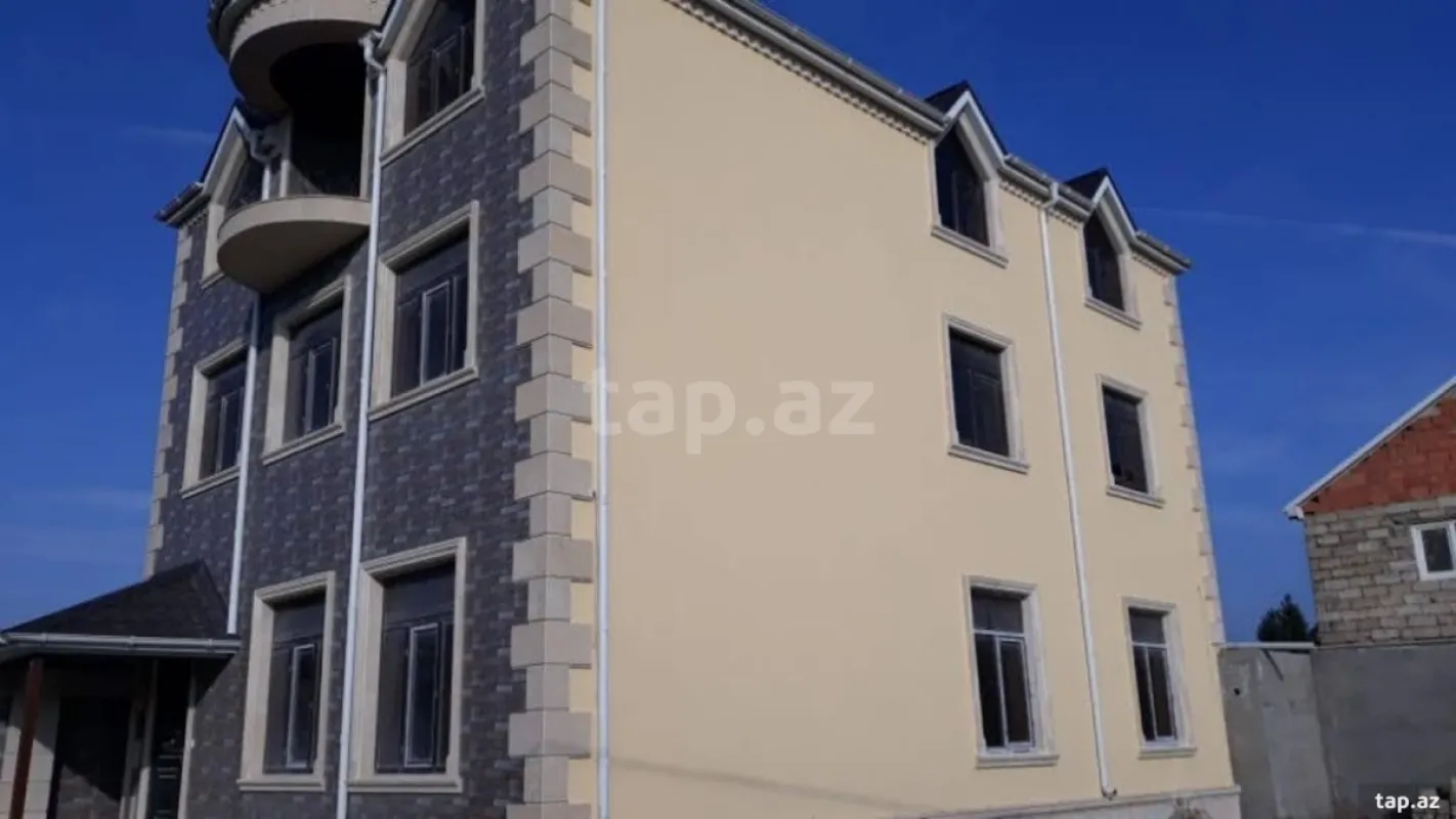 Satılır 5 otaqlı həyət evi