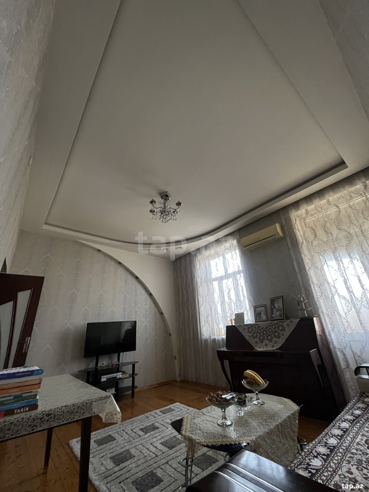 Satılır 2 otaqlı mənzil 82 m²
