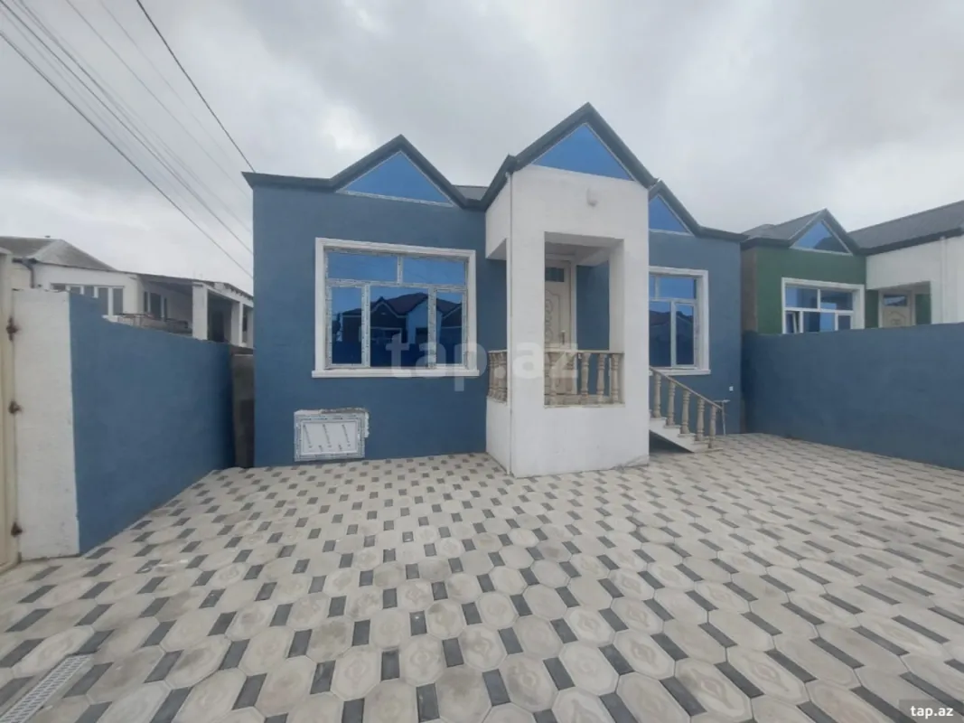 Satılır 4 otaqlı həyət evi