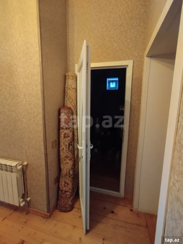 Satılır 7 otaqlı həyət evi