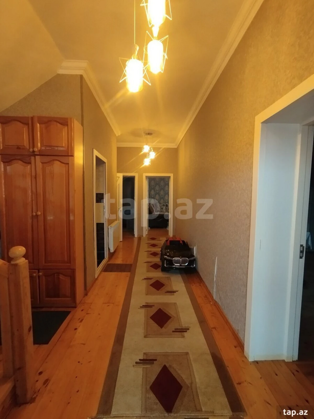 Satılır 7 otaqlı həyət evi