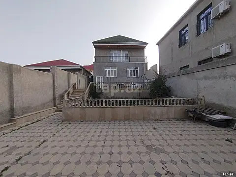Satılır 7 otaqlı həyət evi