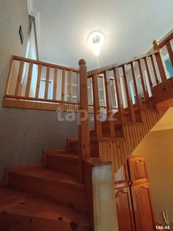 Satılır 7 otaqlı həyət evi