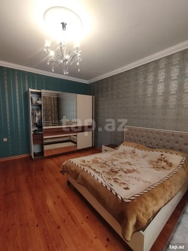 Satılır 7 otaqlı həyət evi