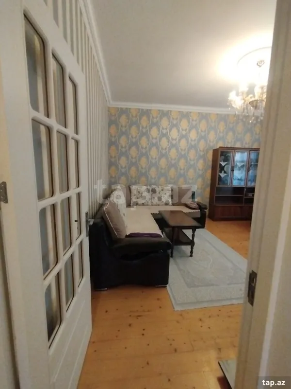 Satılır 7 otaqlı həyət evi