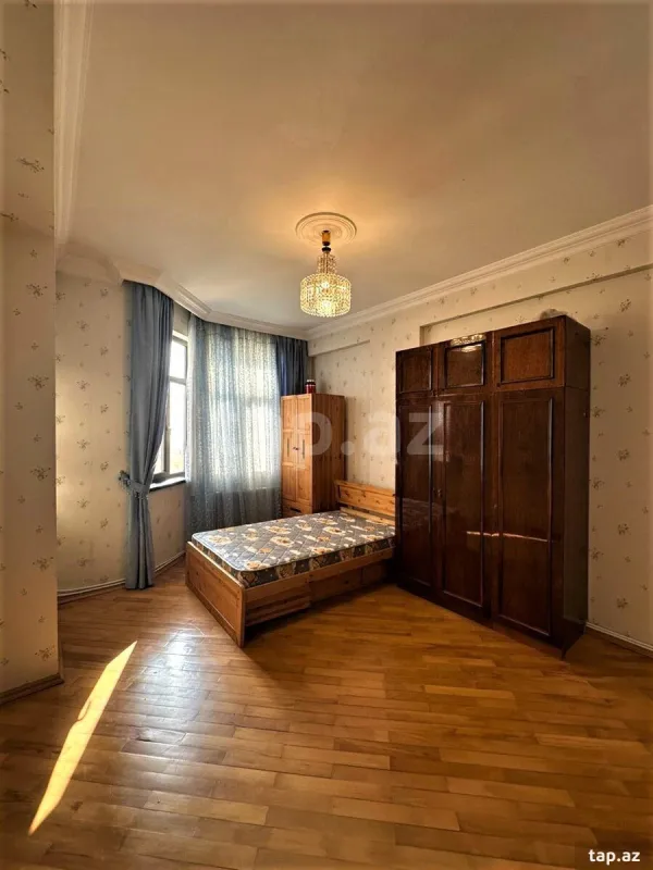 Satılır 3 otaqlı yeni tikili 121 m²