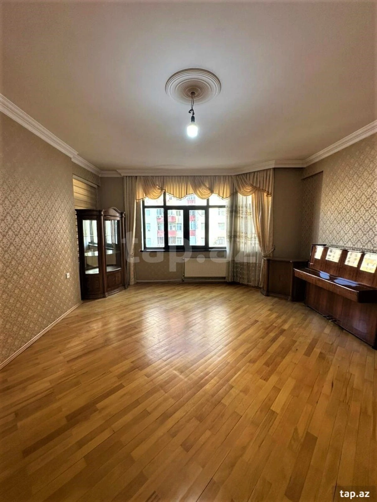 Satılır 3 otaqlı yeni tikili 121 m²