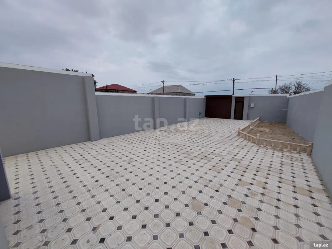 Satılır 4 otaqlı həyət evi