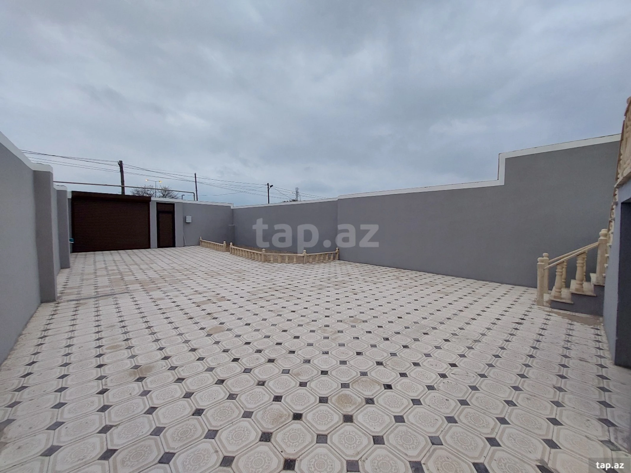 Satılır 4 otaqlı həyət evi