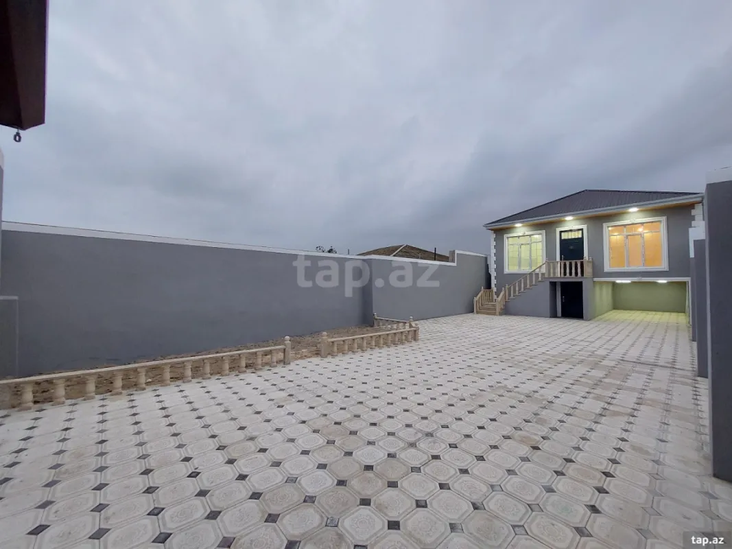 Satılır 4 otaqlı həyət evi