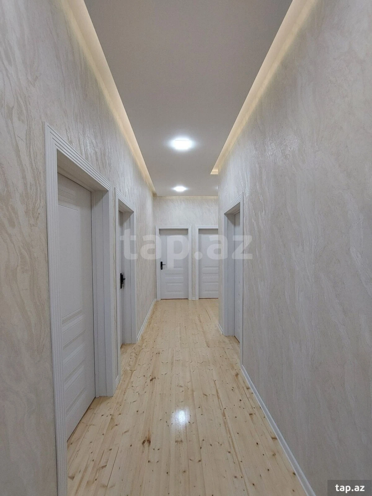 Satılır 4 otaqlı həyət evi