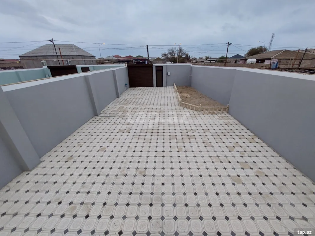 Satılır 4 otaqlı həyət evi