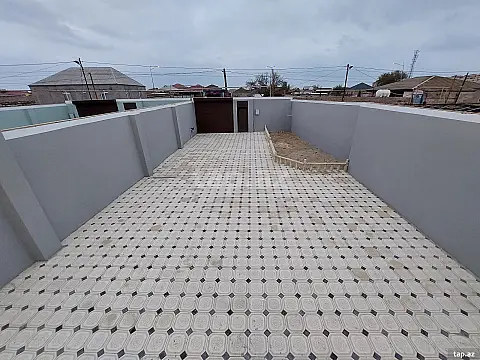 Satılır 4 otaqlı həyət evi