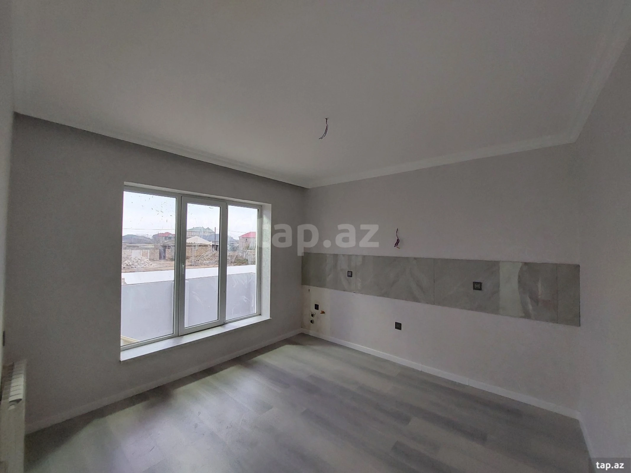 Satılır 4 otaqlı həyət evi