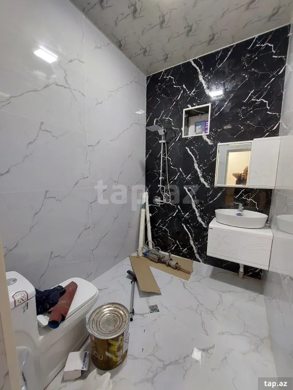 Satılır 4 otaqlı həyət evi