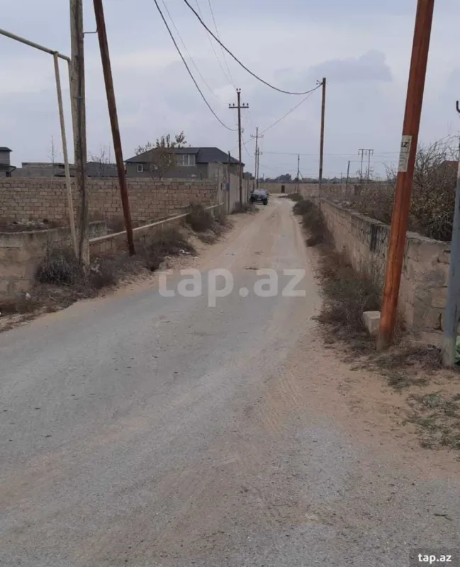 Satılır 6 otaqlı həyət evi