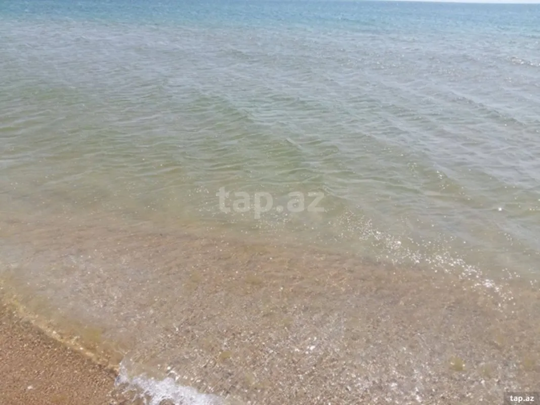 Satılır 6 otaqlı həyət evi