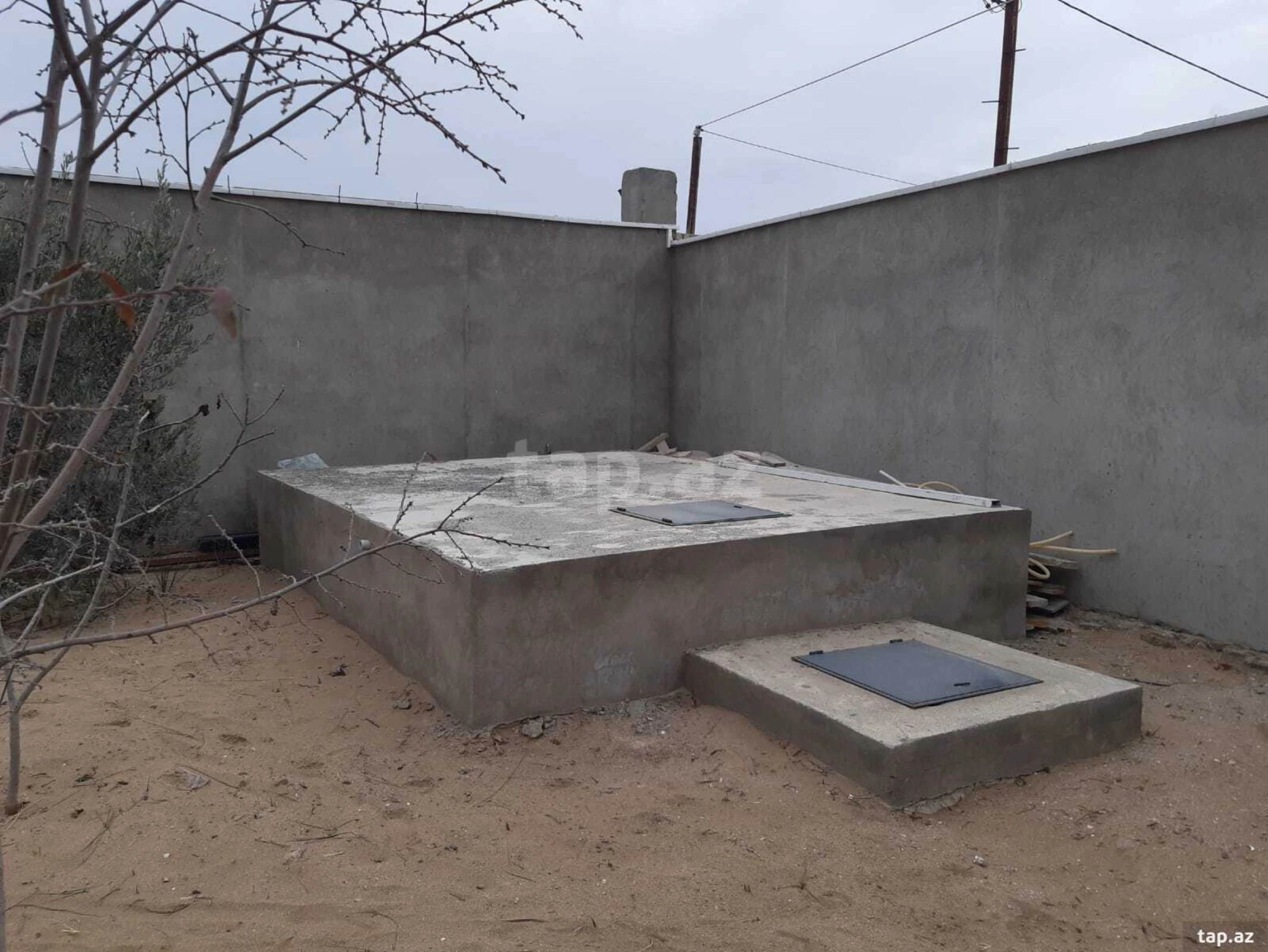 Satılır 6 otaqlı həyət evi