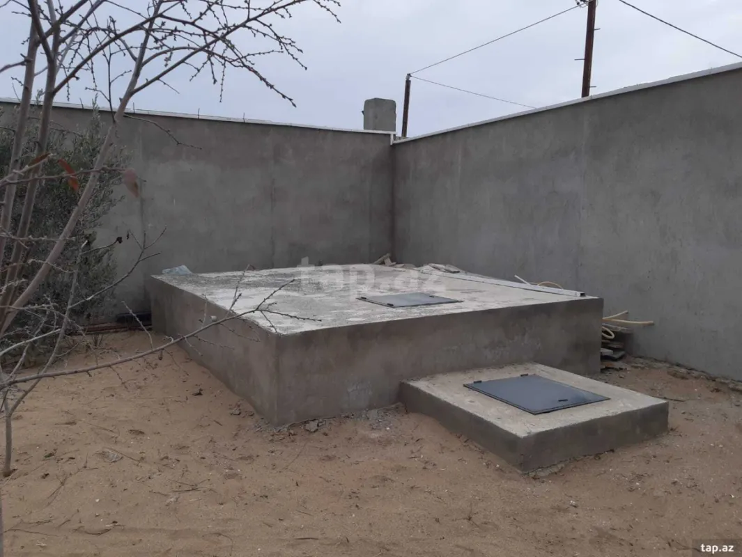 Satılır 6 otaqlı həyət evi