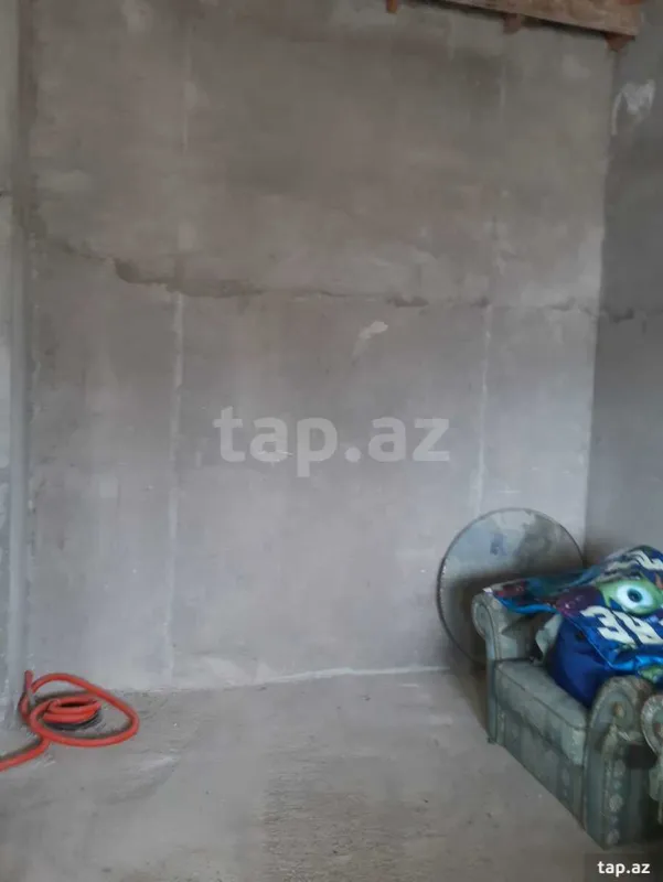 Satılır 6 otaqlı həyət evi