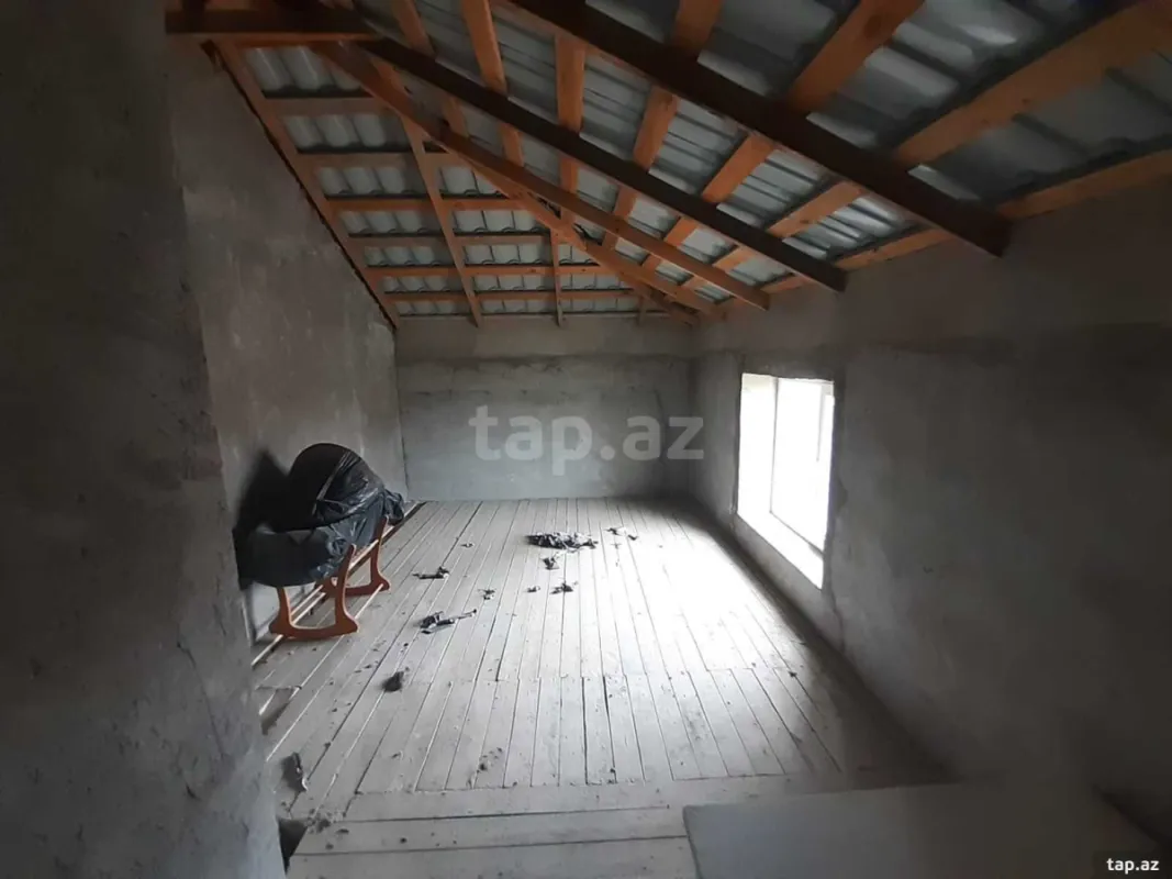 Satılır 6 otaqlı həyət evi