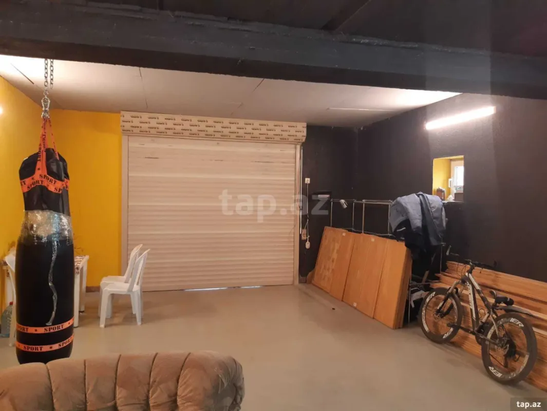 Satılır 6 otaqlı həyət evi