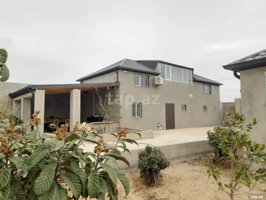 Satılır 6 otaqlı həyət evi